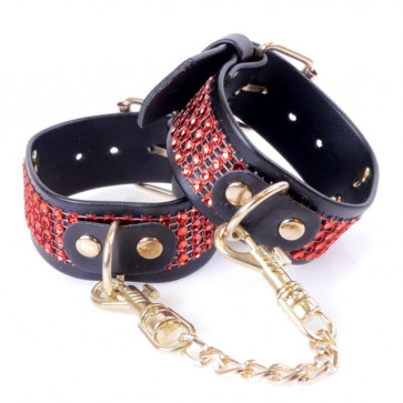 Наручники из искуственной кожи с кристаллами Fetish Boss Series - Handcuffs with cristals Red, BS3300109